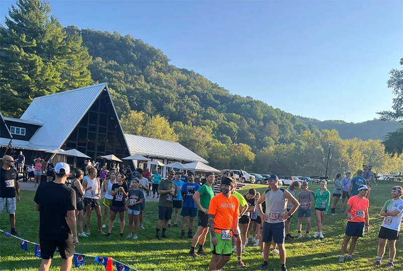 Mt. La Crosse Summit Series runners