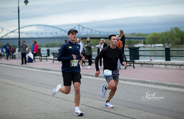 La Crosse Marathon runners